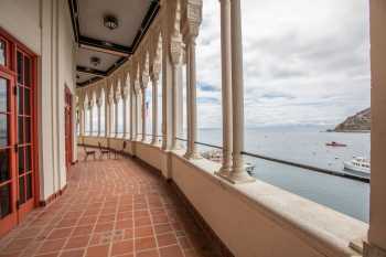 Avalon Theatre, Catalina Island, California (outside Los Angeles and San Francisco): Promenade looking out to sea