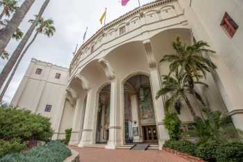 Avalon Theatre, Catalina Island, California (outside Los Angeles and San Francisco): Entrance from Right