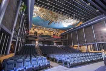 Egyptian Theatre, Hollywood: Auditorium Pre-Renovation