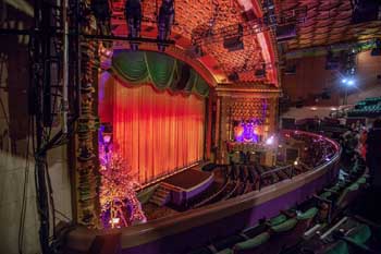 El Capitan Theatre, Hollywood, Los Angeles: Hollywood: Balcony Left without organ