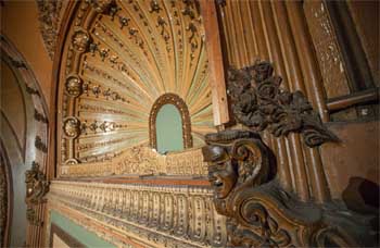 Palace Theatre, Los Angeles, Los Angeles: Downtown: Niche House Right