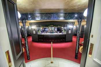 Royal Lyceum Theatre Edinburgh, United Kingdom: outside London: Howard Bar Entrance from Inner Lobby