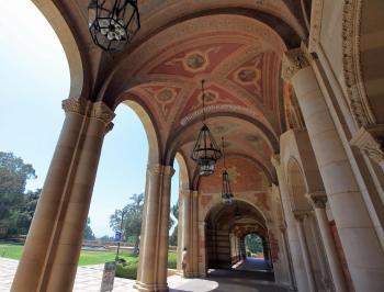Royce Hall, UCLA, Los Angeles: Greater Metropolitan Area: Entrance colonnade