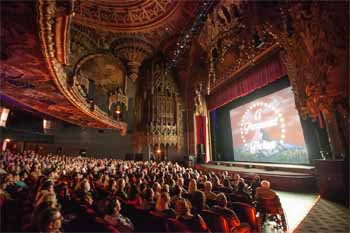 The United Theater on Broadway, Los Angeles, Los Angeles: Downtown: <i>Last Remaining Seats</i> 2017 Audience from Orchestra
