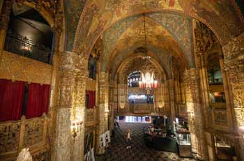 The United Theater on Broadway, Los Angeles, Los Angeles: Downtown: Main Lobby from Mezzanine level