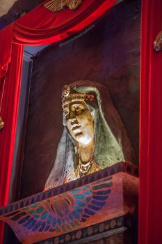 Vista Theatre, Los Feliz, Los Angeles: Greater Metropolitan Area: Pharaoh Mask from side