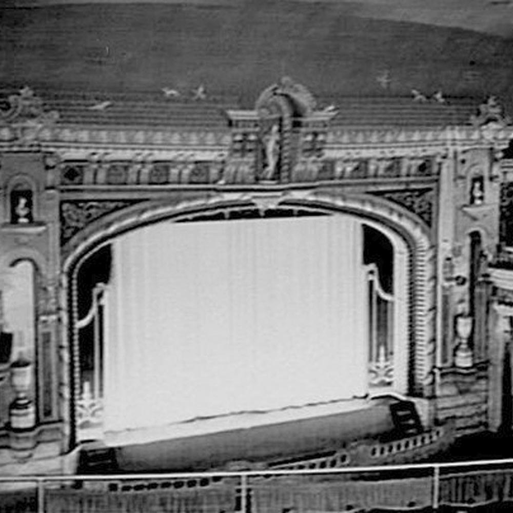 Odeon Theatre (photo credit Cinema Treasures user johngleeson)