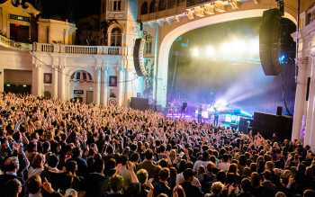 Auditorium during concert, courtesy <i>Resident Advisor</i> (JPG)