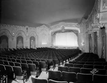 Auditorium in 1929, courtesy Cinema Treasures user <i>LouRugani</i>