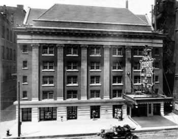 Exterior on 26th October 1909, courtesy <i>Chicago Tribune</i> (JPG)
