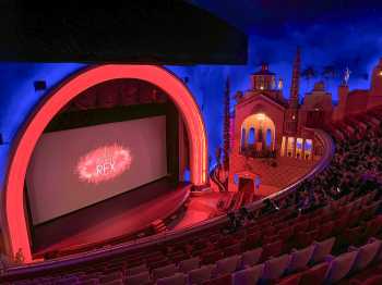 Le Grand Rex: Auditorium Gallery Left Front