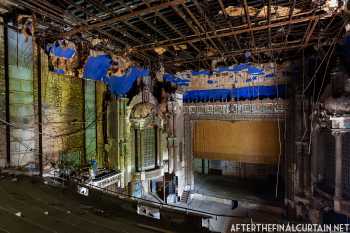 Auditorium in 2011, courtesy <i>After the Final Curtain</i> (JPG)