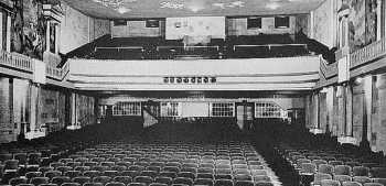 Auditorium before Twinning, date unknown, courtesy Cinema Treasures user <i>Comfortably Cool</i> (JPG)