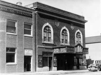 Exterior in 1932, courtesy <i>Flin Flon Heritage Project/Manitoba Historical Society</i> (JPG)