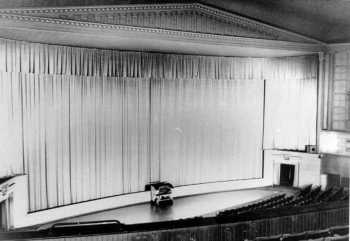 The New Victoria in the 1960s following remodeling of the proscenium, courtesy <i>Scottish Cinemas</i> (JPG)