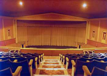 The main auditorium in 1982, courtesy <i>Alistair Kerr / Scottish Cinemas</i> (JPG)