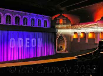 Odeon Richmond: Auditorium in 2005, courtesy <i>Ian Grundy</i>