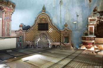 The theatre as photographed in 2012 by Matt Lambros from <i>After the Final Curtain</i> (JPG)