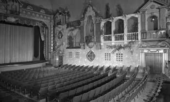 Auditorium circa 1930s, courtesy Cinema Treasures user <i>Granola</i> (JPG)