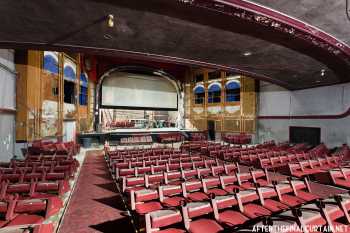 State Theatre: Auditorium underneath Balcony