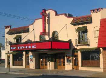 Tivoli Theatre: Exterior, courtesy Flickr user <i>Kevin Stewart</i>