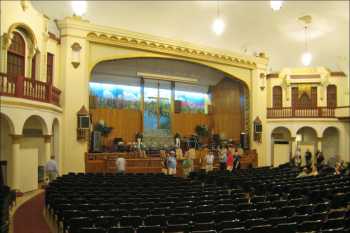 Emanuel Evangelist Temple: Auditorium in 2017, courtesy Flickr user <i>BWChicago</i>