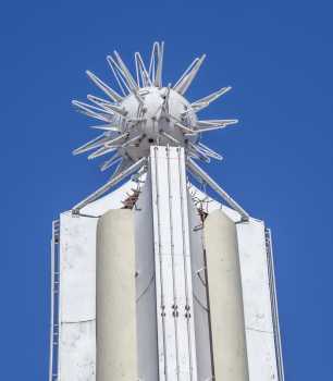 Alex Theatre, Glendale, Los Angeles: Greater Metropolitan Area: Neon Needle-Top