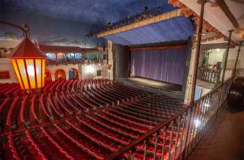 Arlington Theatre, Santa Barbara: Balcony Right