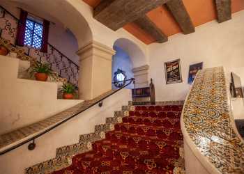 Arlington Theatre, Santa Barbara, California (outside Los Angeles and San Francisco): Balcony House Left Stairs