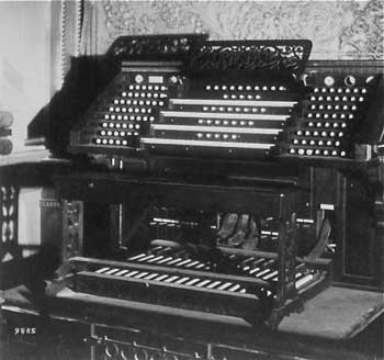 The “Frank Roosevelt No. 400” organ console circa 1900, from the collection of Jim Lewis of the Organ Historical Society (JPG)