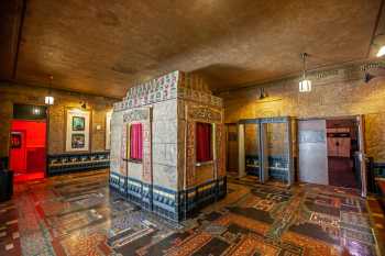 Aztec Theatre, San Antonio, Texas: Ticket Lobby