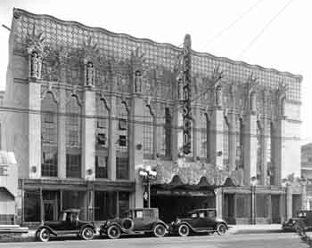 Façade of the Belasco from a November 1926 photo by Mott Studios, held by the <i>Los Angeles Public Library</i> (JPG)