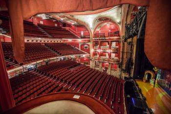 Bristol Hippodrome, United Kingdom: outside London: Upper Box standing view