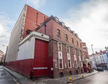 Bristol Hippodrome, United Kingdom: outside London: Stagehouse (USR) and Dock Door