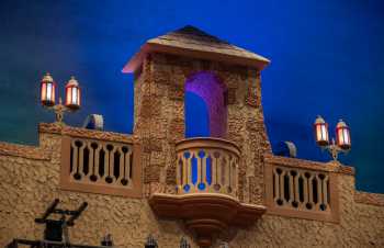 Chateau Theatre, Rochester, American Midwest (outside Chicago): Central Balcony Closeup