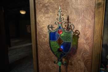 Chateau Theatre, Rochester, American Midwest (outside Chicago): Lobby Lamp Closeup