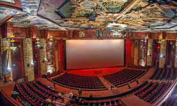 TCL Chinese Theatre, Hollywood: Auditorium from TCL Box (panorama)