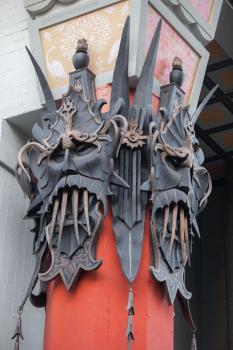 TCL Chinese Theatre, Hollywood, Los Angeles: Hollywood: Masks atop pillar