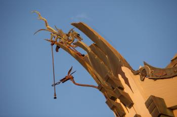 TCL Chinese Theatre, Hollywood, Los Angeles: Hollywood: Pagoda roof corner detail