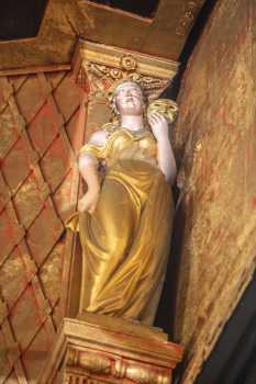 Citizens Theatre, Glasgow, United Kingdom: outside London: Statue beside Proscenium, House Left