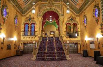 Akron Civic Theatre: Grand Lobby Center