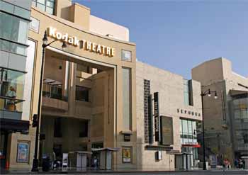 The theatre in November 2006, when it was named the <i>Kodak Theatre</i>.  It was renamed the Dolby Theatre in mid-2012 (JPG)