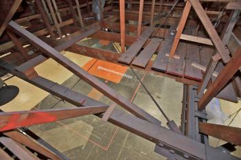 Earl Carroll Theatre, Hollywood: Roof trussing above midstage left
