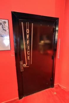 Earl Carroll Theatre, Hollywood: Door to Offices