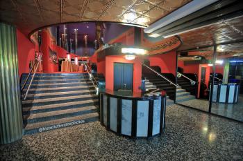 Earl Carroll Theatre, Hollywood: Entrance Lobby (2)