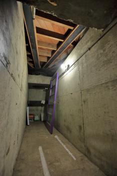 Earl Carroll Theatre, Hollywood: Corridor leading to Inner revolve axle