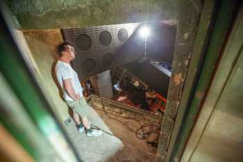 Egyptian Theatre, Hollywood, Los Angeles: Hollywood: Looking out from the Singer’s Balcony