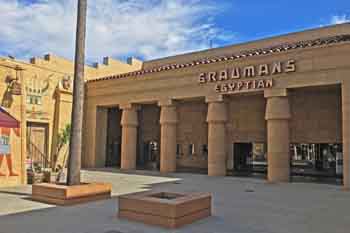 Egyptian Theatre, Hollywood, Los Angeles: Hollywood: Widened Forecourt at Theatre Entrance