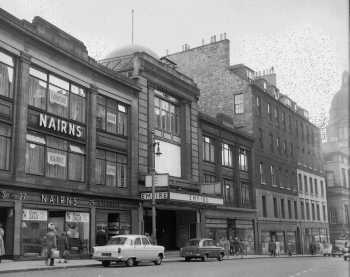 Exterior of the Empire Theatre in 1961 (JPG)