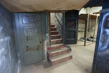 Fox Theatre, Fullerton: Plant Room steps back to Lobby